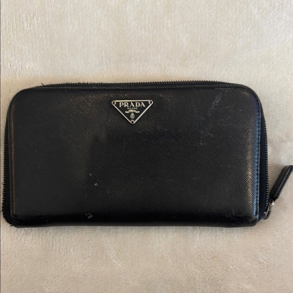 Prada Black Leather Zip Wallet in Black - Picture 1 of 11